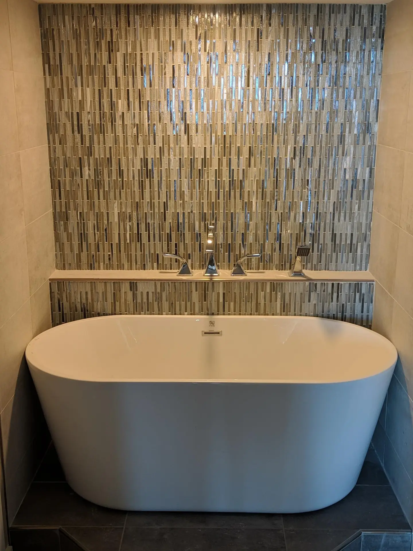 Lavish Bathrooms 1 21